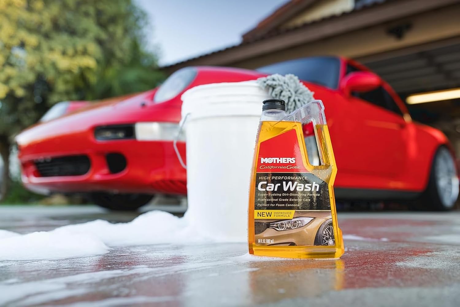 Mothers California Gold High Performance Car Wash, 64 oz. u2014 pH Balanced, Eco-Friendly, Super-Sudsy, Foam Cannon, Safely Cleans Without Stripping Wax, Sealant or Coating, Removes Dirt & Grime (05664)