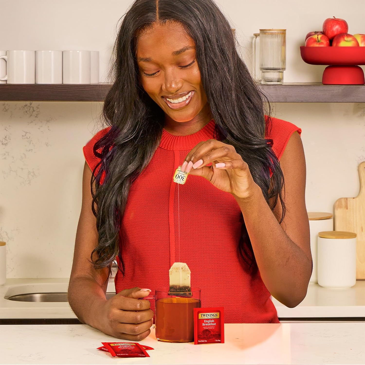 Alternative view of Twinings English Breakfast Black Tea Individually Wrapped Bags, 100 Count (Pack of 1), Smooth, Flavourful, and Robust, Caffeinated, Enjoy Hot or Iced, 100 Teabags