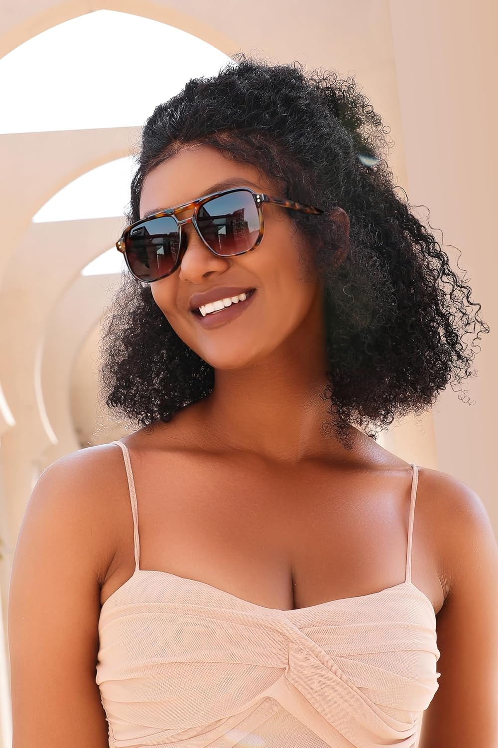 FEISEDY Retro Square Aviator Sunglasses Women Men 70s Vintage Trendy Plastic Frame Sun Glasses B2835