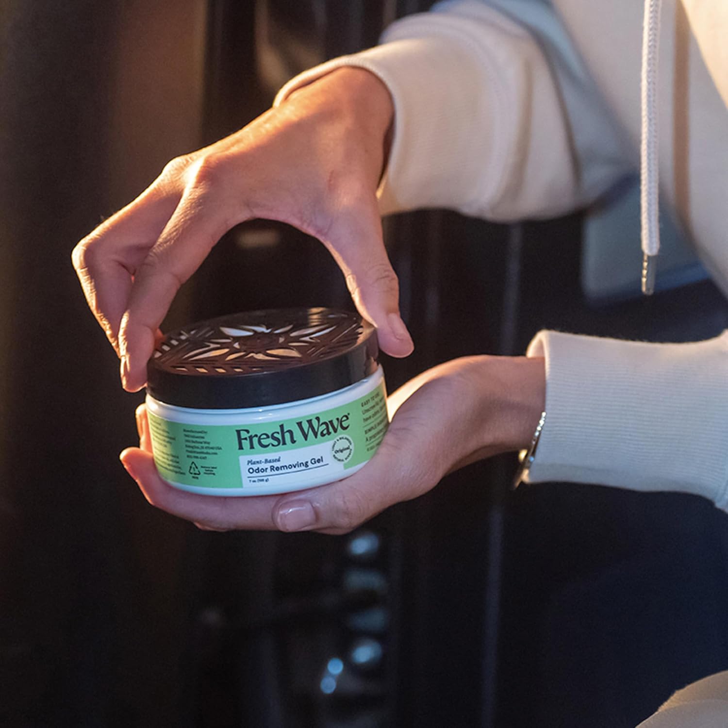 Fresh Wave Odor Removing Gel, 7 oz., Pack of 3 - Odor Absorbers for Home, Safer Odor Relief, Natural Plant-Based Odor Eliminator, Every 7 oz. lasts 15-30 Days, For Cooking, Trash & Pets - Image 5