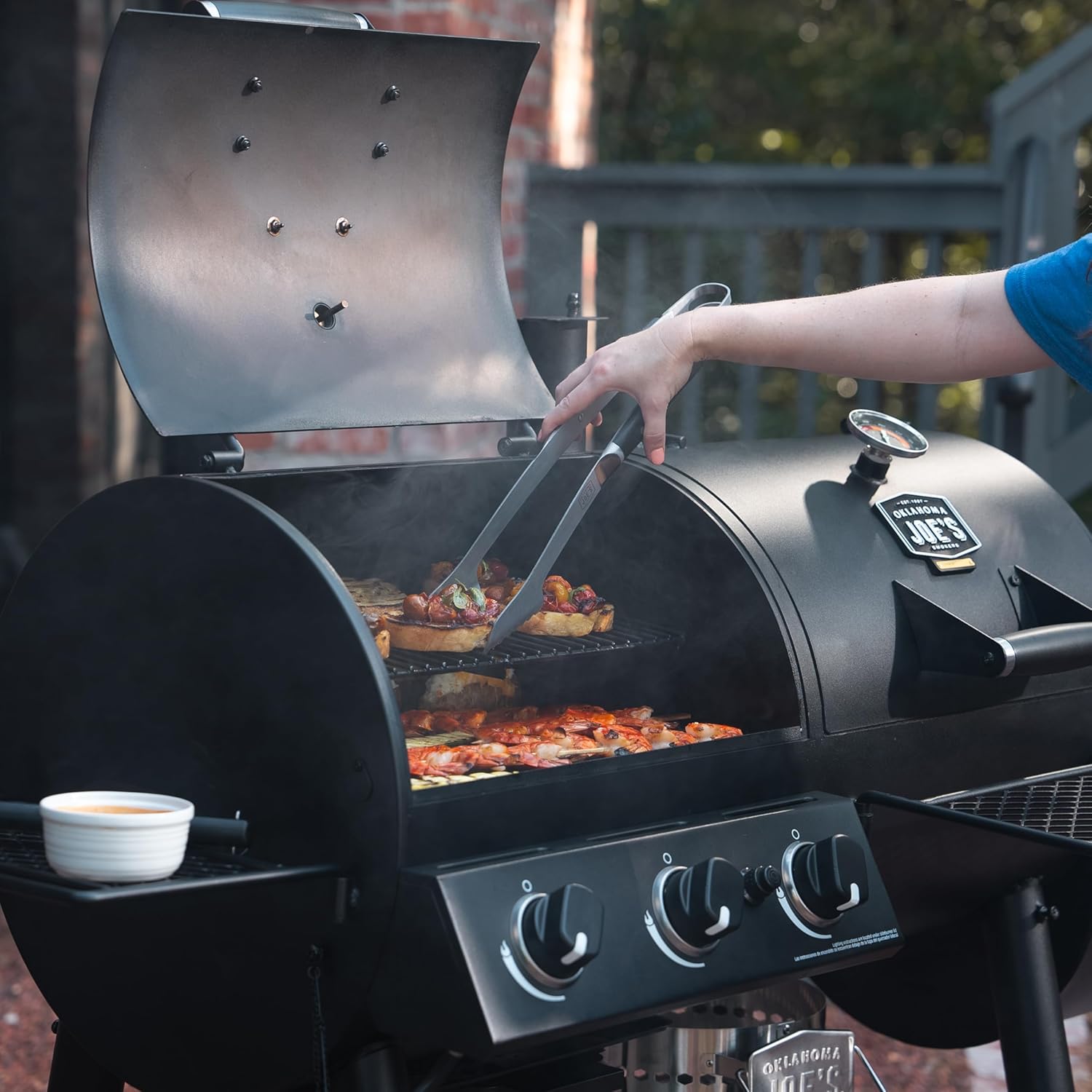 Oklahoma Joe's Canyon Combo Charcoal and Gas Smoker & Grill, Black - 24203004 - Image 9