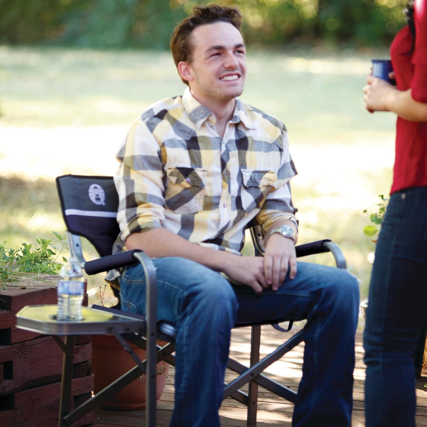 Coleman Outpost Elite Folding Camping Chair with Side Table & Cup Holder, Weather-Resistant Portable Chair with Arm Rests