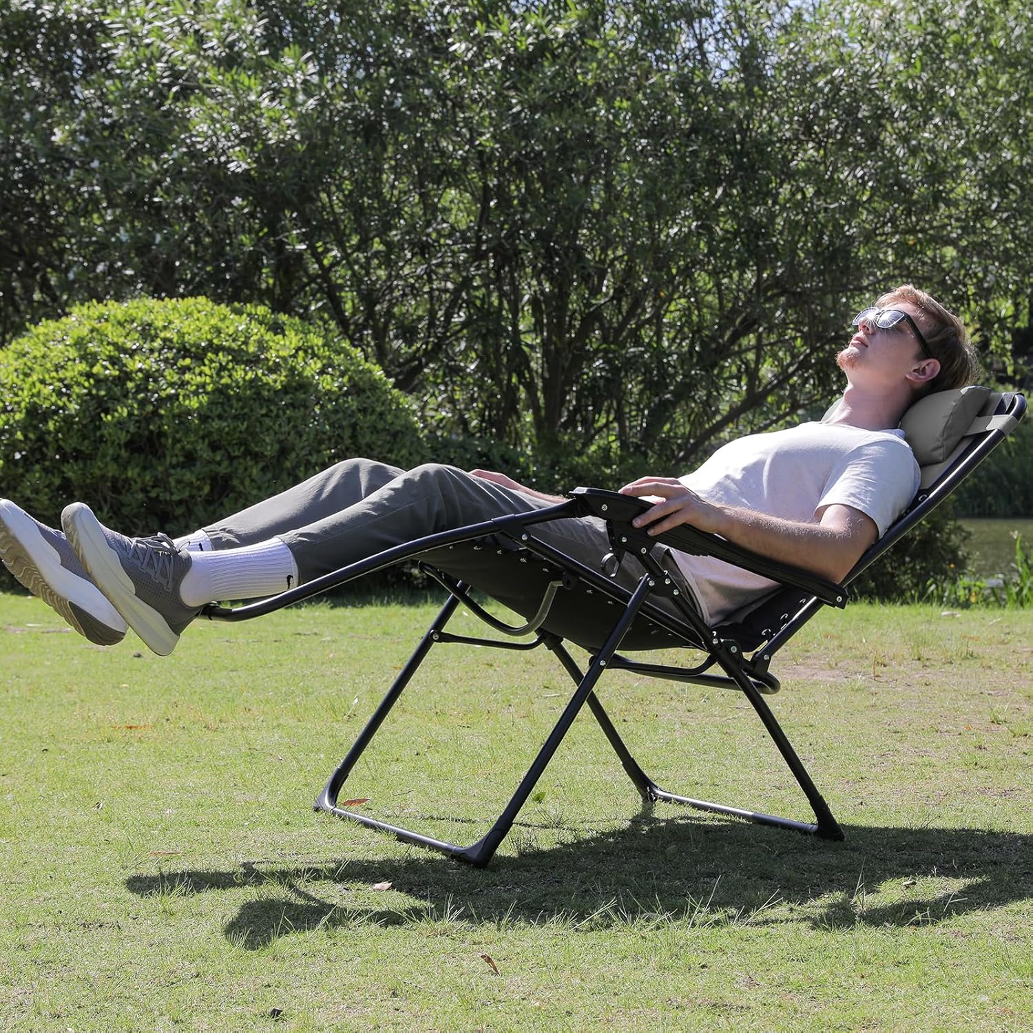 Colegence Oversized Padded Zero Gravity Lounge Chair, Foldable Patio Anti Gravity Reclining Chairs Folding Lawn Recliner with Cup Holder for Yard, Camping, Outdoor, Support 350 LBS, Black