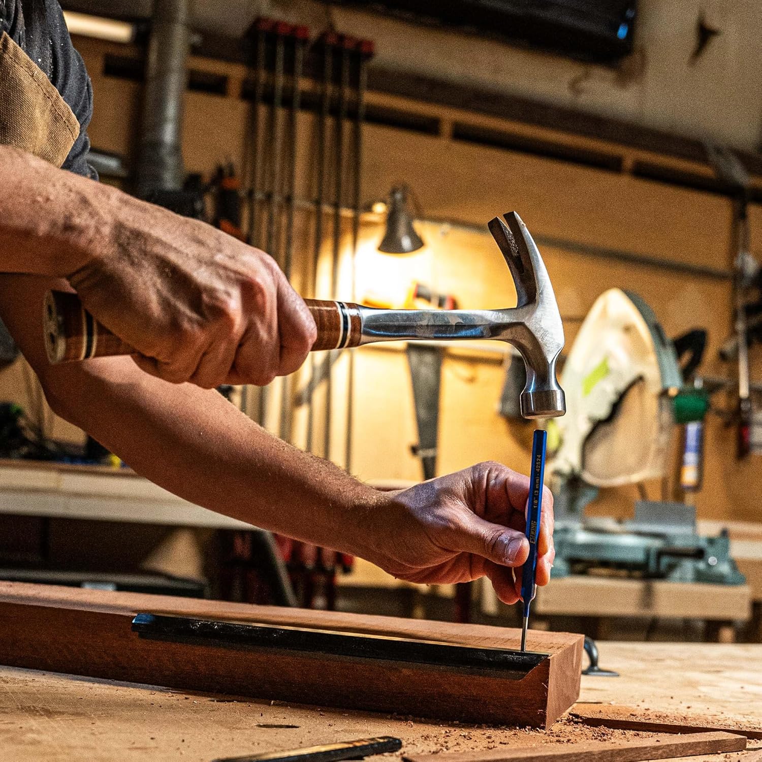 Estwing Hammer - 20 oz Straight Rip Claw with Smooth Face & Genuine Leather Grip - E20S