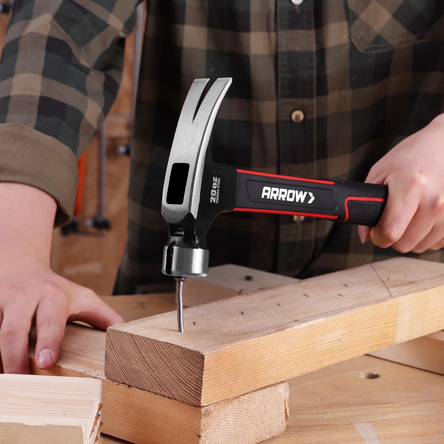 ARROW 20oz Straight Claw Hammer with Magnetic Nail Holder, Smooth Face and Forged Steel Head, Shock-Absorbing Fiberglass Handle, for Carpentry and General Purpose