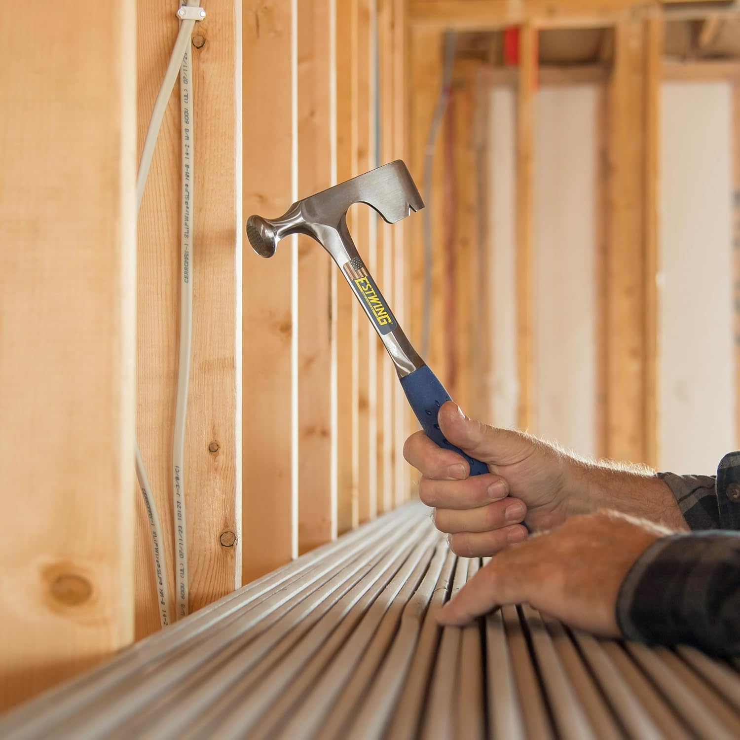 ESTWING Drywall Hammer - 14 oz Wall Board Tool with Milled Face & Shock Reduction Grip - E3-11