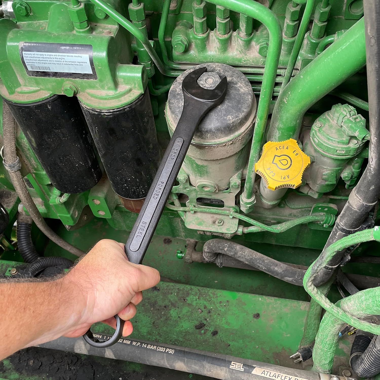 ABN Combination Wrench Set u2013 16 Pc Raised Panel Metric Wrench Set with Wrench Roll Up Pouch, Black Spanner Wrench Set