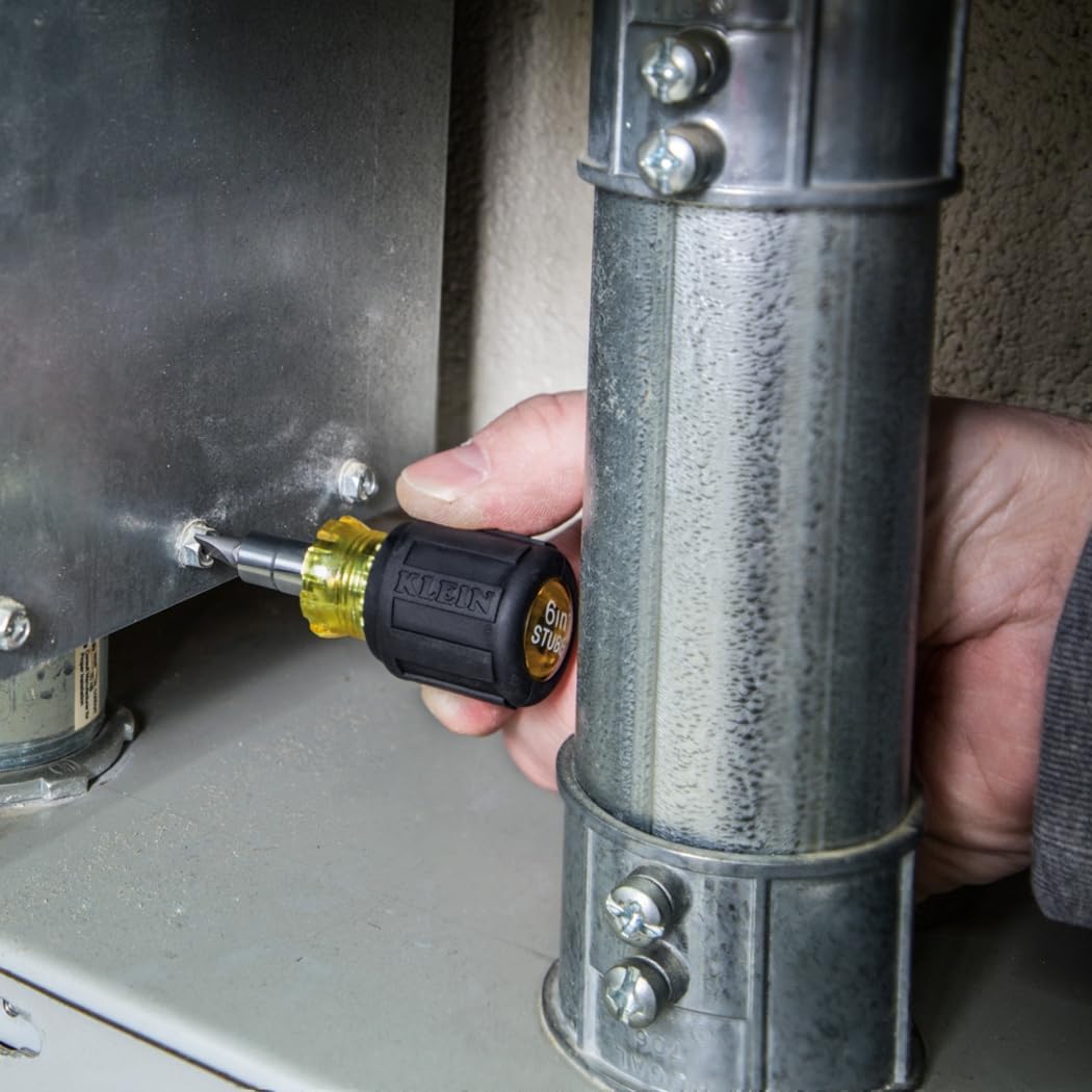 Klein Tools 32561 Multi-Bit Screwdriver/Nut Driver, 6-in-1 Stubby Screwdriver with 2 Phillips, 2 Slotted, 2 Nut Drivers