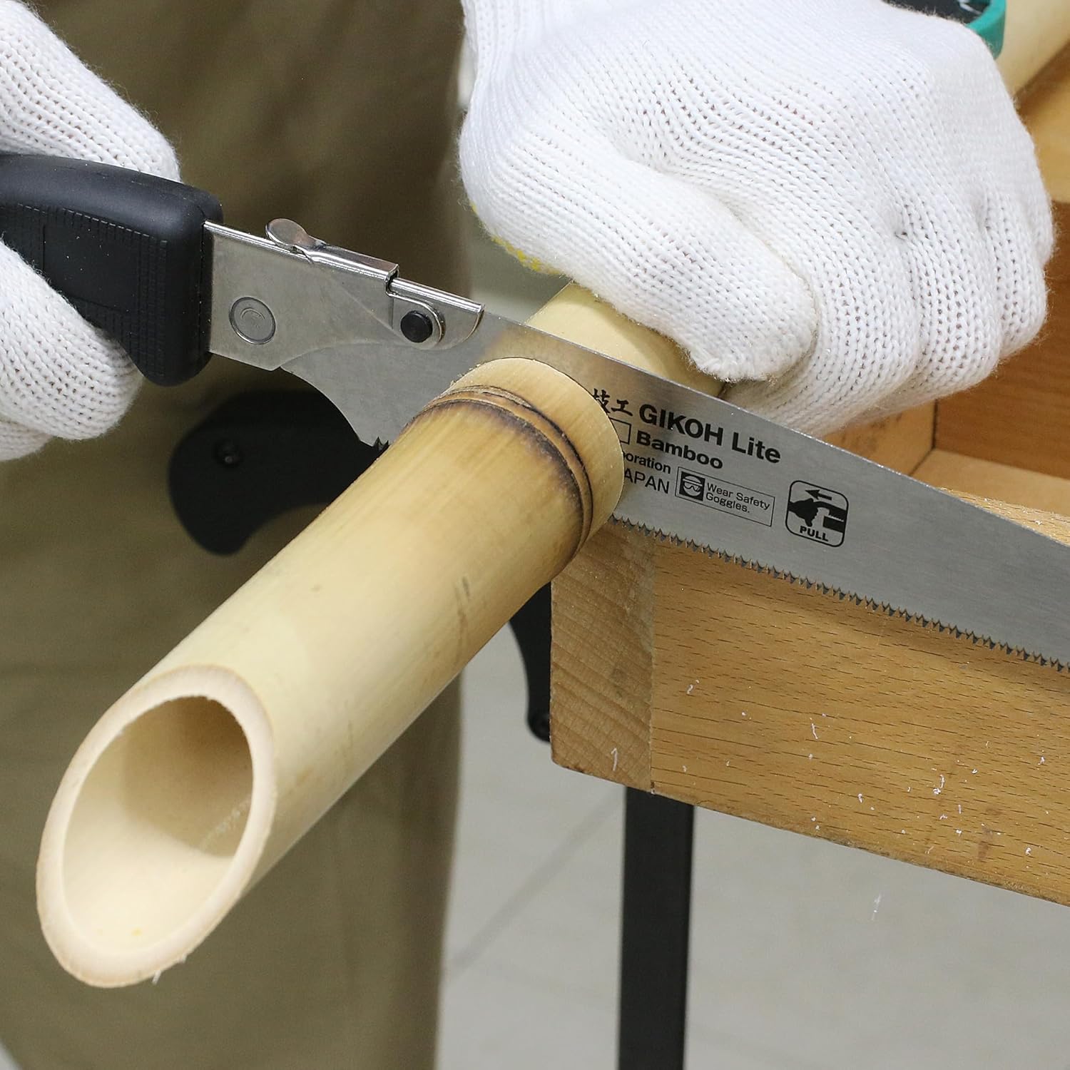 Alternative view of KAKURI Japanese Hand Saw [Bamboo Cutting] 8-1/4" Japanese Pull Saw with Blade Cover, Made in JAPAN