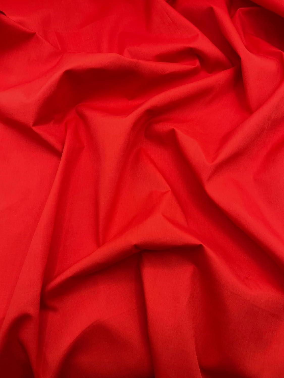 EOVEA - Cotton Polyester Fabric by The Yard u2013 60" Wide Broadcloth Fabric, Soft, Lightweight & Breathable Material for Lining, Curtains, Bedding, Skirts, Sewing Projects (Red, 1 Yard)