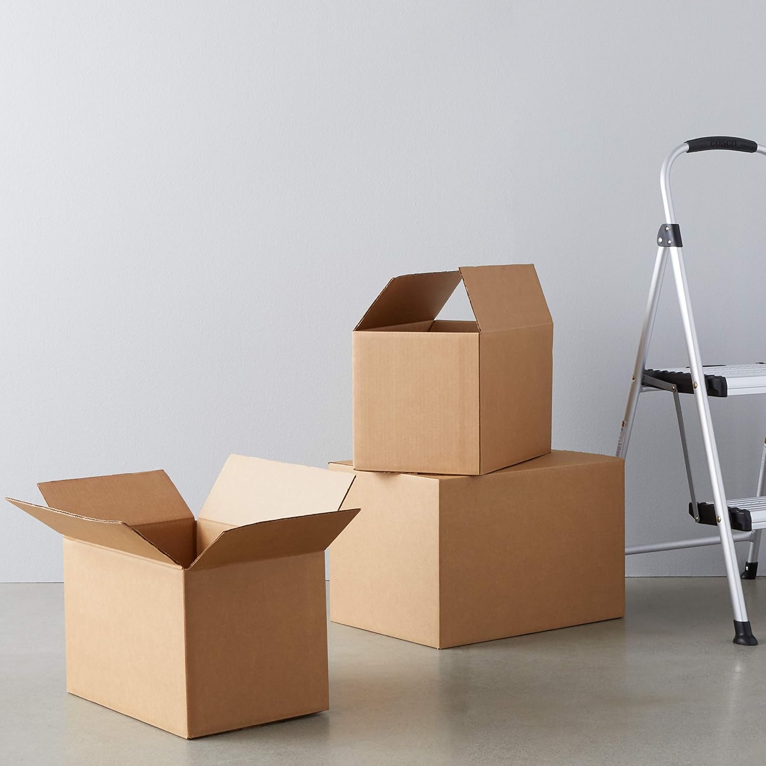 Amazon Basics Moving Boxes Kit, Small and Medium Cardboard Box Combo, 15 Pack, Assorted, Brown