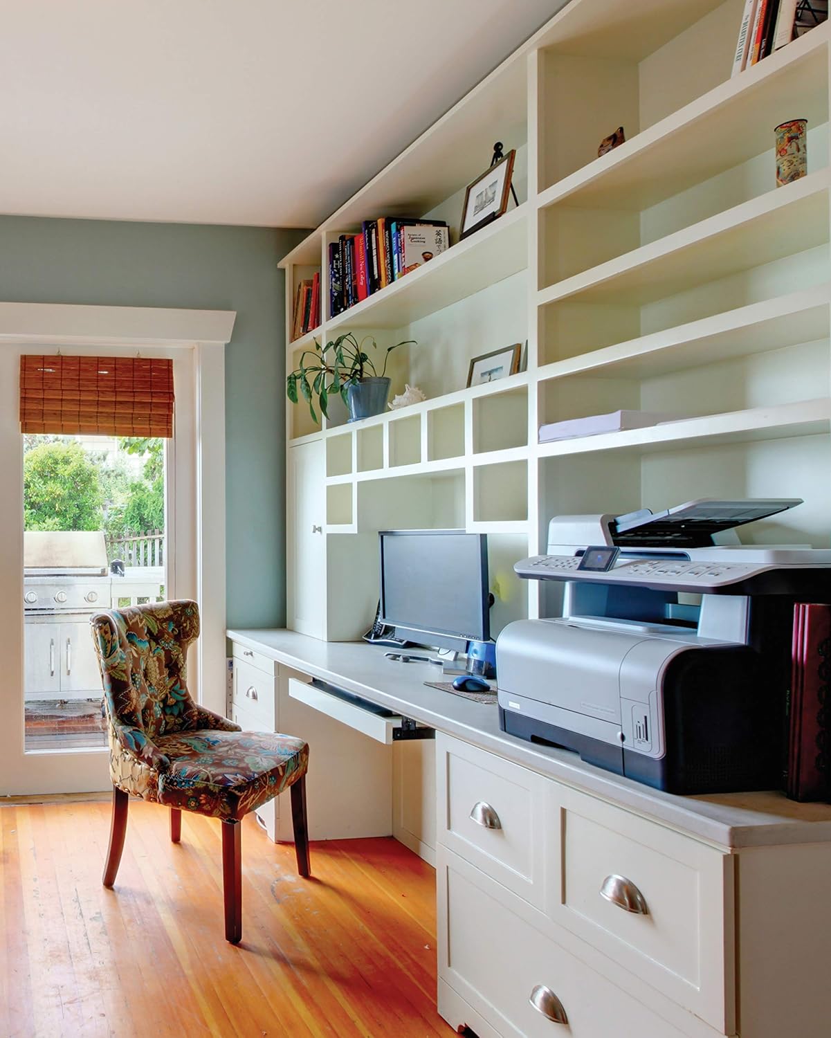 Alternative view of Home Office Solutions: How to Set Up an Efficient Workspace Anywhere in Your House (Creative Homeowner) Creating a Comfortable Space for Remote Work; Space-Efficient Ideas, Organization Tips, and More