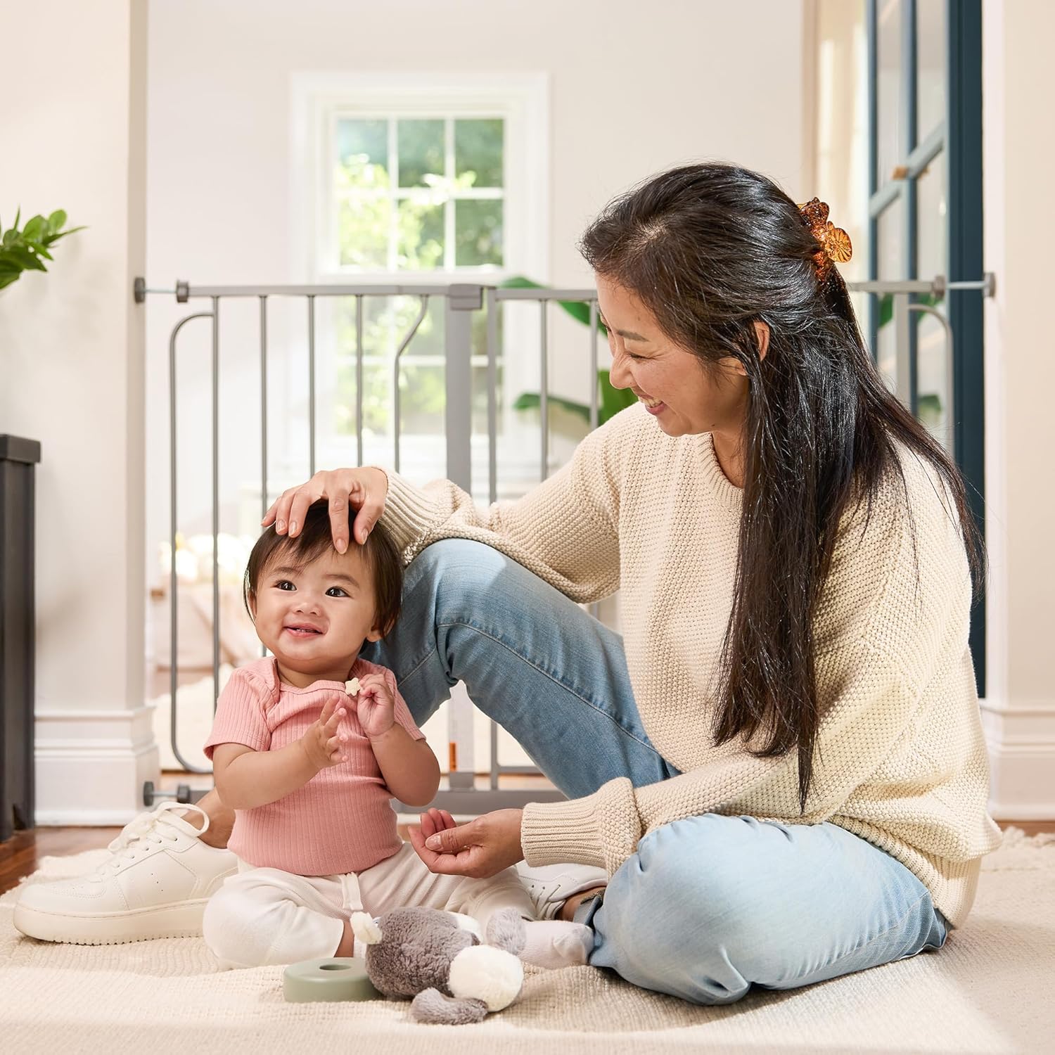 Regalo Easy Step 49-Inch Extra Wide Baby Gate, Includes 4-Inch and 12-Inch Extension Kit, 4 Pack of Pressure Mount Kit and 4 Pack of Wall Mount Kit, Platinum