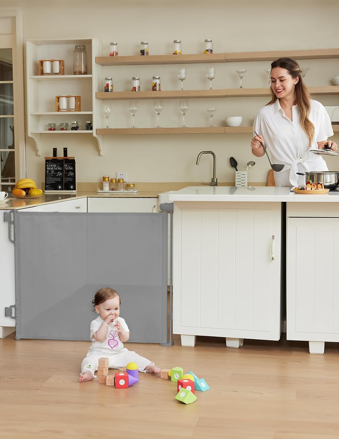 Momcozy Auto Lock Retractable Baby Gate, Safety Gate for Baby and Pet, 33u201D Tall, Extends to 55u201D Wide, Mesh Safety Dog Gate for Stairs, Indoor, Outdoor, Doorways, Hallways