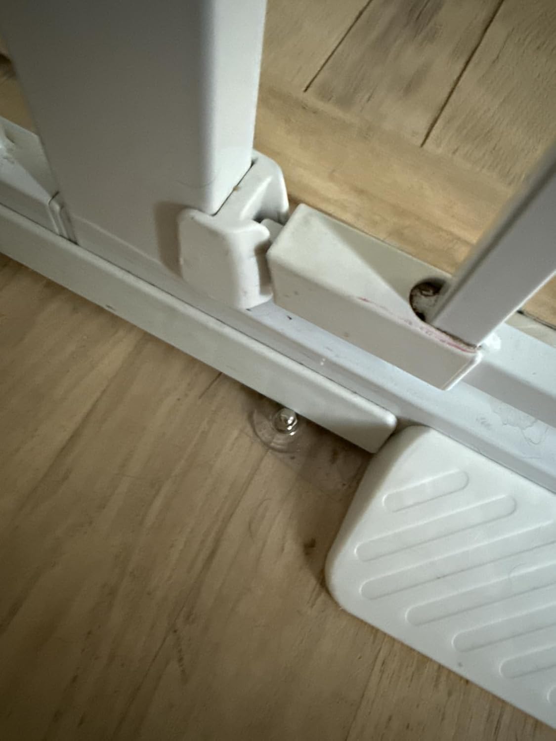 Yohong Adhesive Accessories for Support Feet, Baby Gate Metal Accessories, Easy to Assemble (Height 8mm, Square)