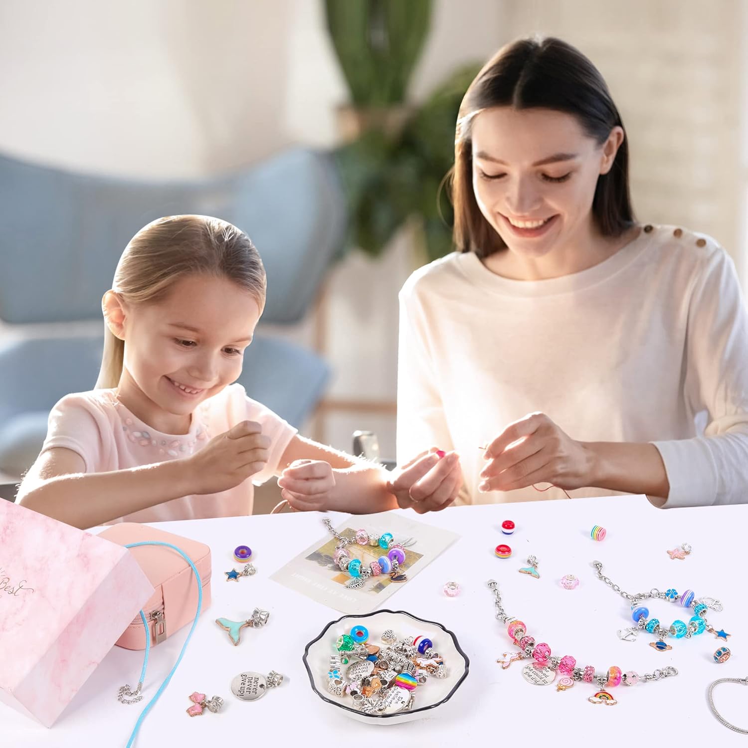 ELLENER Charm Bracelet Jewelry Making Kit - A Perfect Birthday Holiday Gift for Girls Age 6 7 8 9 10 with Portable Jewelry Box, Cute & Sparkling to Inspire Creativity and Self-Expression, Great Value
