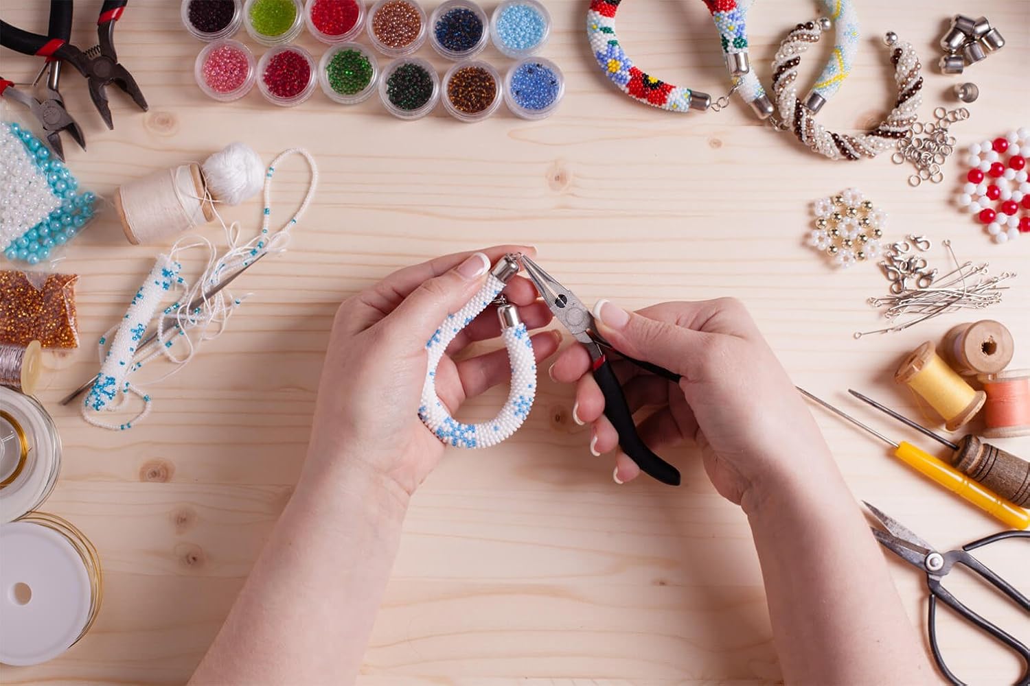 Paxcoo 1200Pcs Open Jump Rings and Lobster Clasps Jewelry Findings Kit with Pliers for Jewelry Making (Silver and Gold)