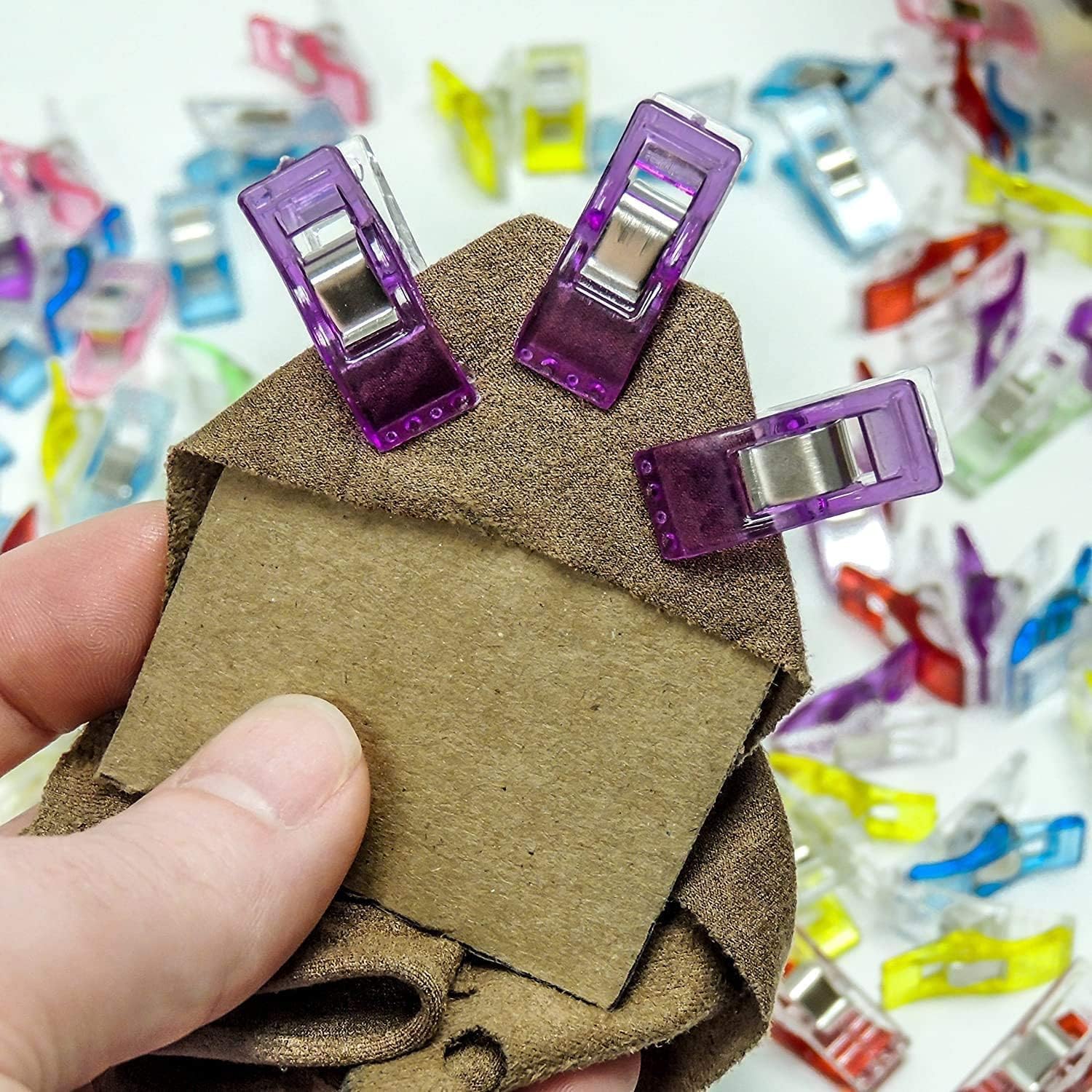 Performore Magik Clips, 100-Pack Multicolored Sewing Clips for Quilting & Crafts – Includes Decorative Butterfly Tin for Storage. Ideal for Precise Sewing, Fabric Holding, and Creative Craft Projects