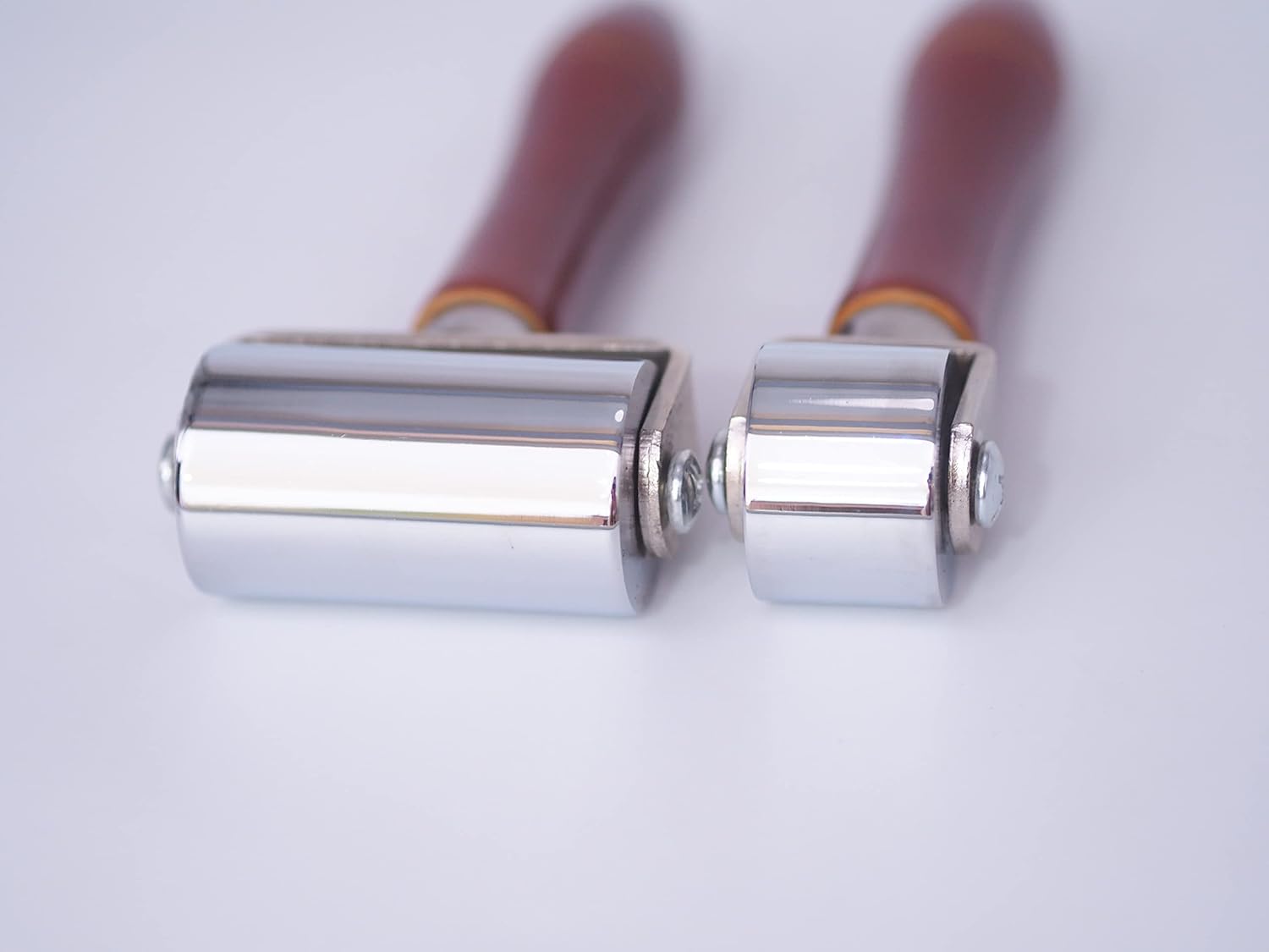 Leathercraft Rollers Leather Gluing Roller Creasing Wheels 2 Sizes Pack and Glue Spreader - Image 3