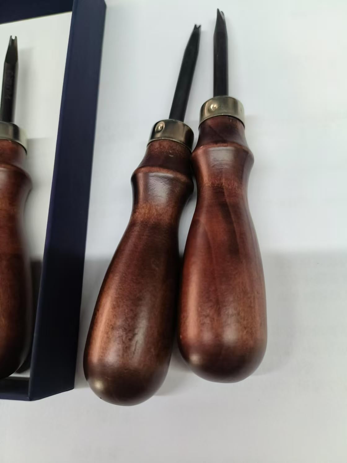 WUTA Leather Edge Bevelers, 4pc High Carbon Steel Edge Skiving Set, Wood Hand Edge Bevelers, Leather Craft Keen Edge Cutting for Beveling (0.8mm+1mm+1.2mm+1.4mm)