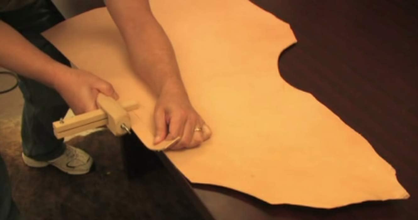 Alternative view of Tandy Leather Craftool Strap Cutter 3080-00