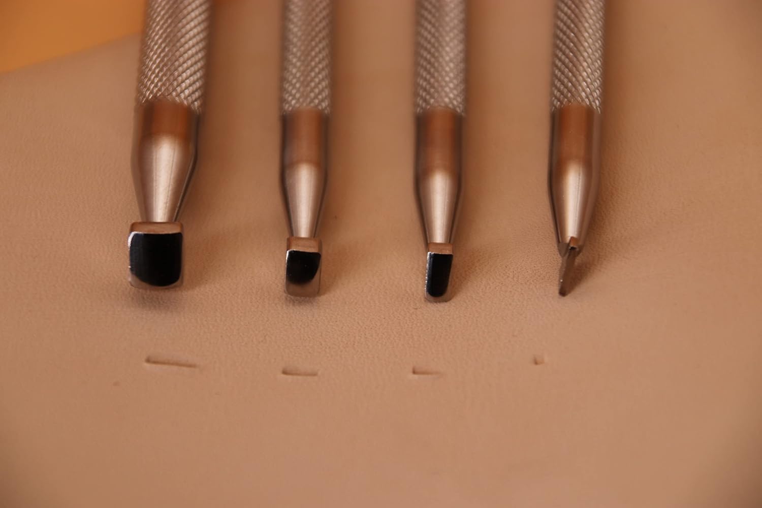 Smooth Angle Beveler Leather Stamping Tool Beveling Set 4pcs Undercut Beveler Stamps 304 Stainless Steel Carving DIY LeatherCrafts Kit