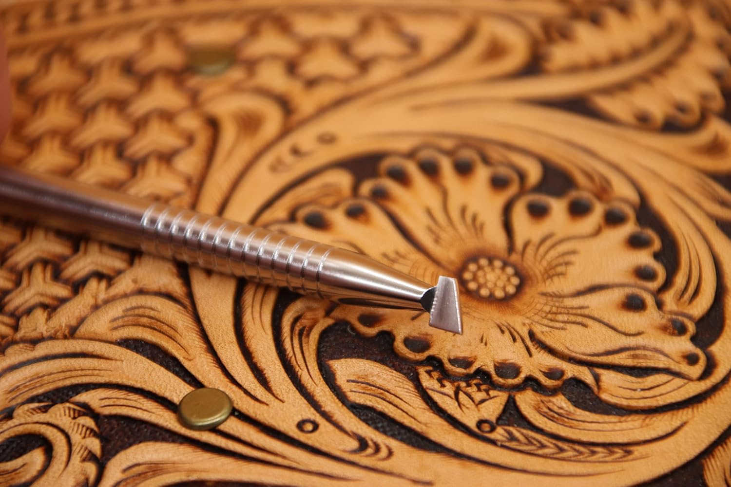 Leather Stamping Tool in Stainless Steel Smooth Angle Beveler Beveling Set 4pcs Undercut Stamps Carving DIY LeatherCrafts Kit - Image 3