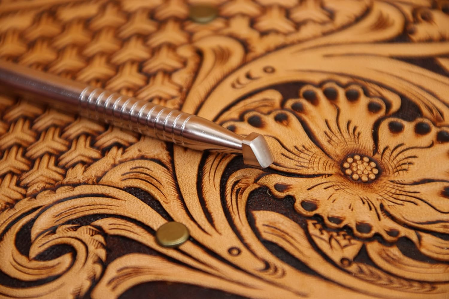 Leather Stamping Tool in Stainless Steel Smooth Angle Beveler Beveling Set 4pcs Undercut Stamps Carving DIY LeatherCrafts Kit - Image 5