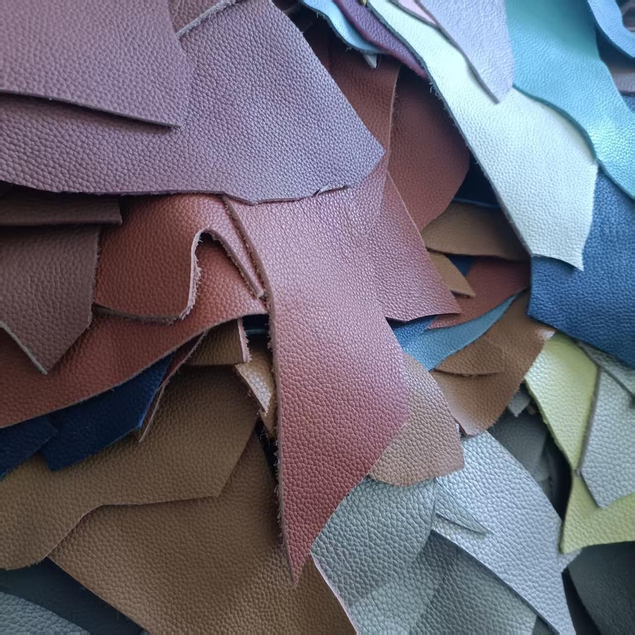 Leather Scraps, 1.5-2.0mm (3.6-5 oz) Thick Genuine Cowhide Scraps, Leather Scrap for Tools/Crafts/DIY, Mixed Colors,Leather for Crafting (Thick 500 Grams) - Image 5