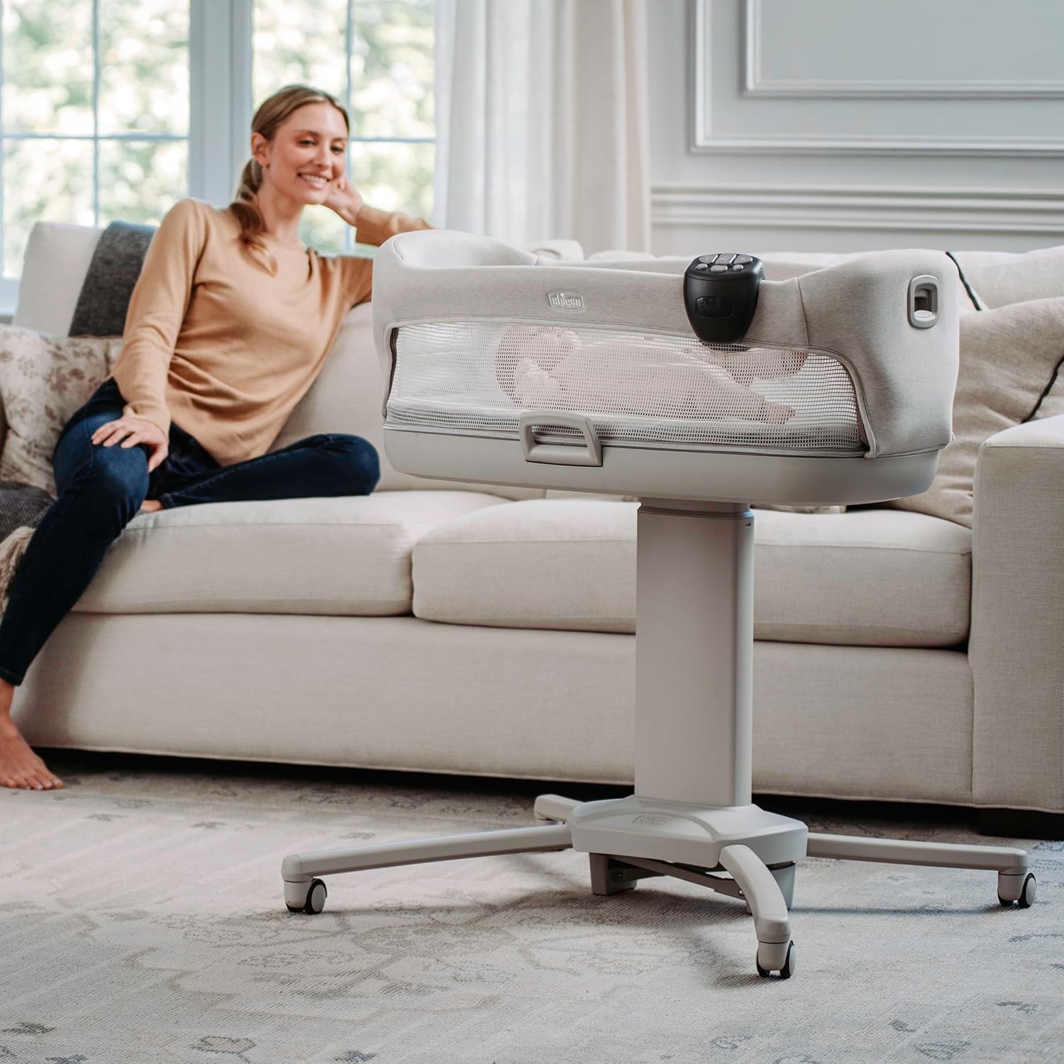 Alternative view of Chicco Close to You 3-in-1 Bassinet, Bedside Sleeper and Changing Table with Storage Organizer, Adjustable Height | Oat/Beige