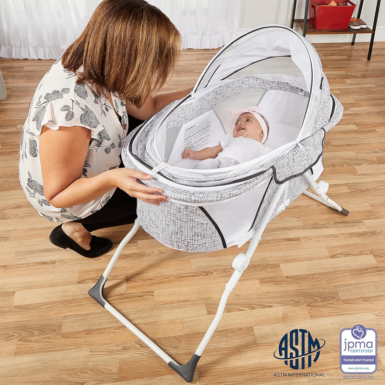 Dream On Me Karley Plus Portable Bassinet, Lightweight Aluminum Frame, Breathable Mesh Sides, Zippered Canopy Top, Anti-Skid Feet, Easy Fold Travel Design with Mattress Pad & Carry Bagu2013 Cool Grey
