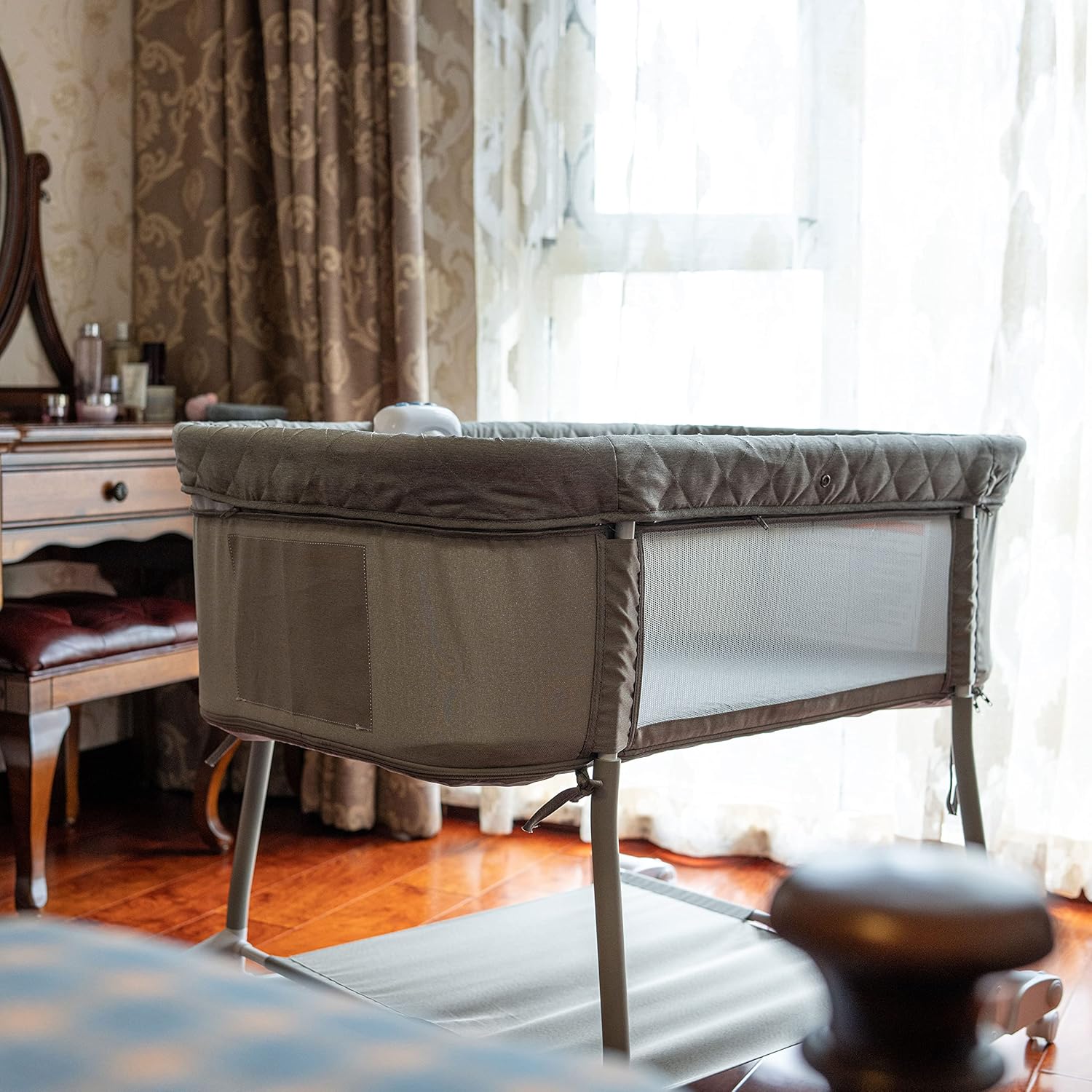 RTUSAS Newborn Portable Bassinet on Wheels for Baby 3 in 1 Bedside Sleeper Rocking Crib Playard with Breathable Mesh Cover Detachable Mosquito Net and Music Box Multi Mode(Light Grey)