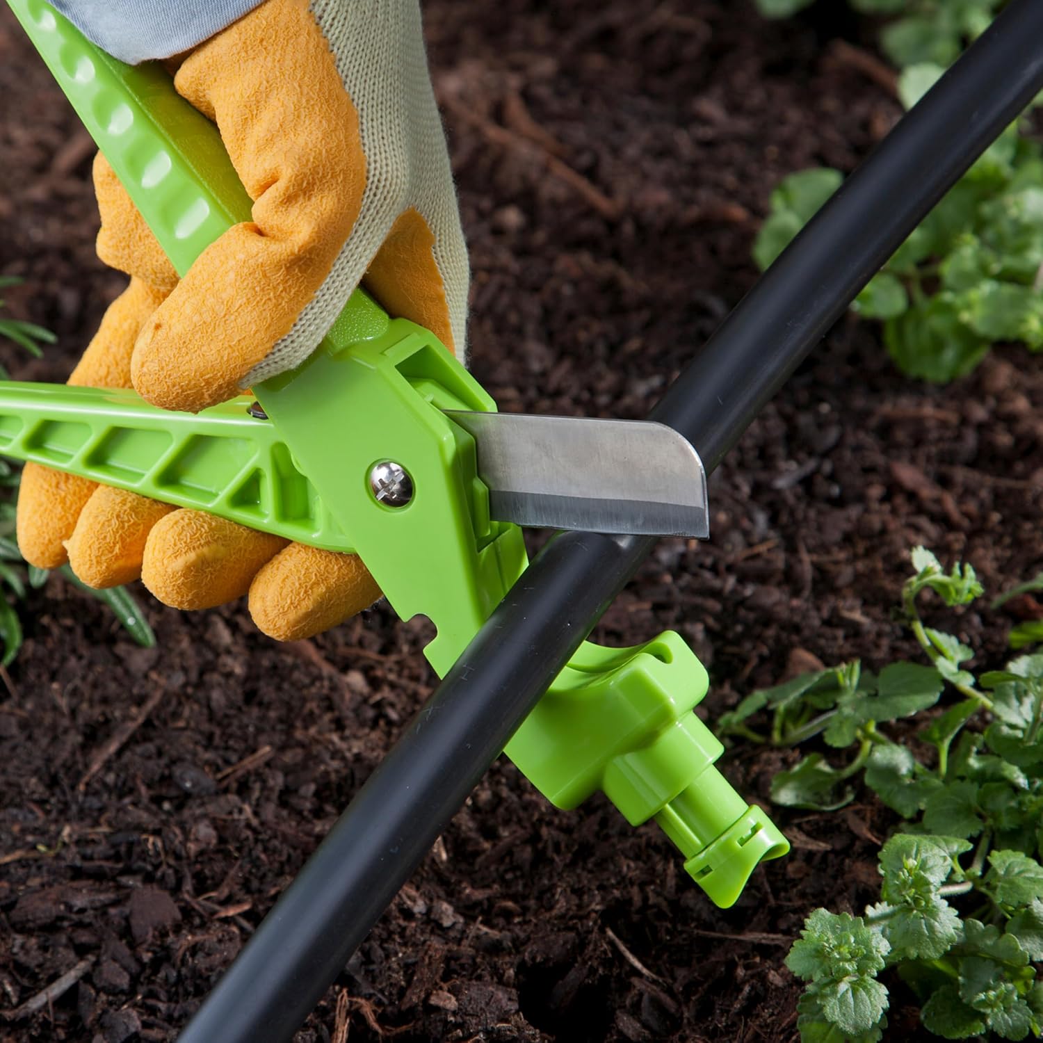 Raindrip 63500UB, 4-in-1 Cut N' Punch Tool, For Drip Irrigation Supply Tubing and Drip Systems, Multi-Functional Irrigation Accessory Tool, Green - Image 4