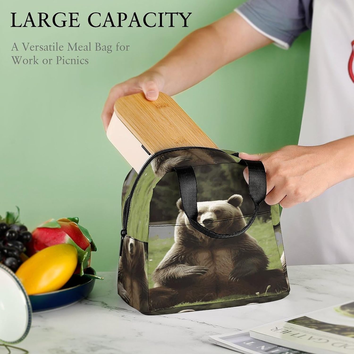 Hi Bear Sit on The Lawn Lunch Box Reusable Cooler Tote with External Pocket Large Capacity Insulation Bag Leakproof Food Delivery Bags for Cold Meal for Work And Picnic