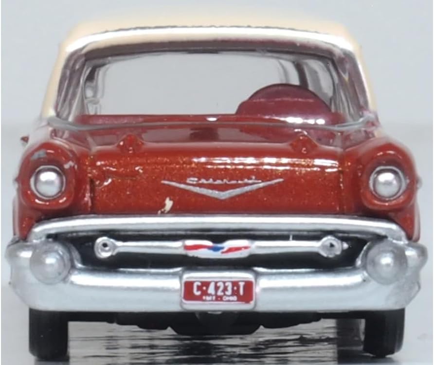 Alternative view of 1957 Nomad Beige with Sierra Gold Top 1/87 (HO) Scale Diecast Model Car 87CN57008