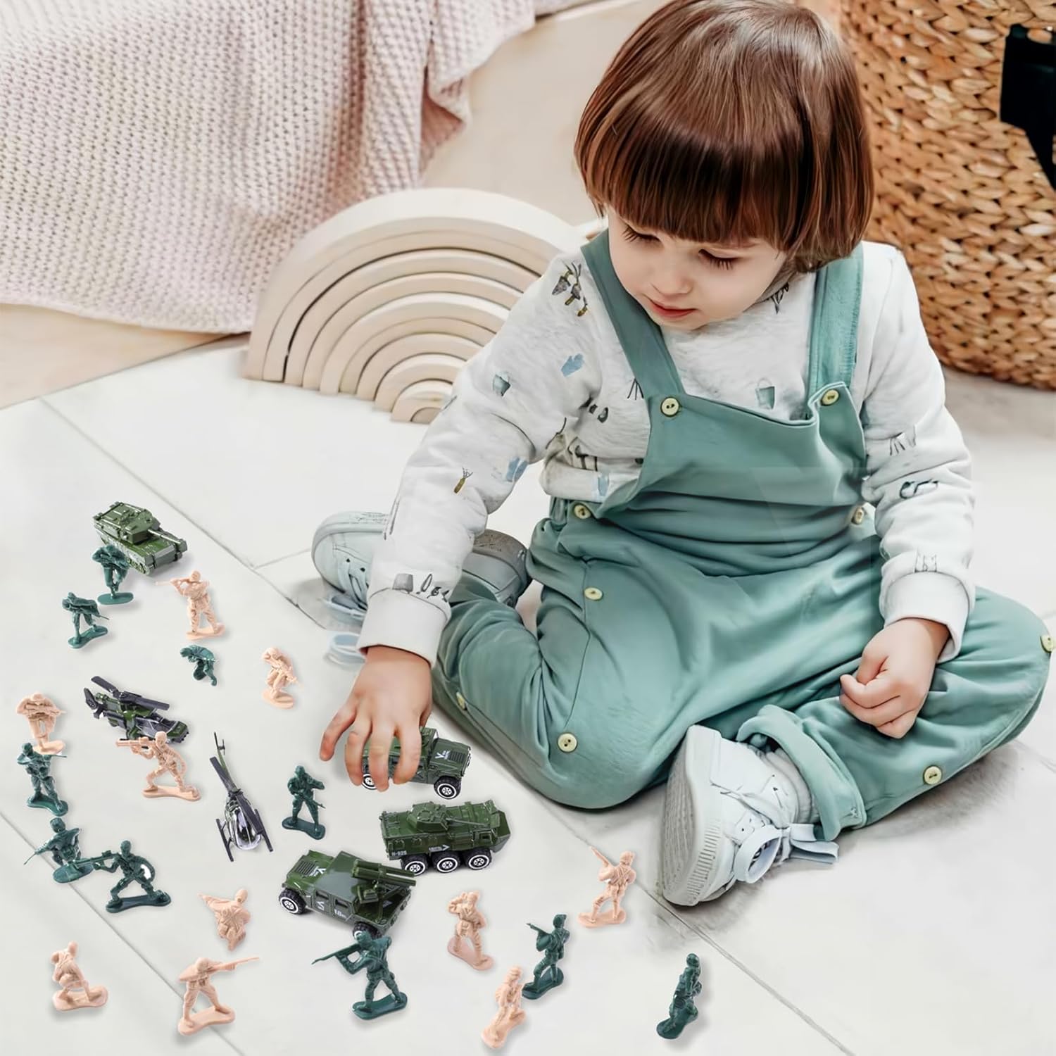 26 Pack Diecast Military Vehicles Set,6 Pack Assorted Alloy Metal Models Car Toys and 20 Pack Soldier Army Men,Mini Army Toy Tank,Panzer,Helicopter,Anti-Air Vehicle Party Favors for Kids