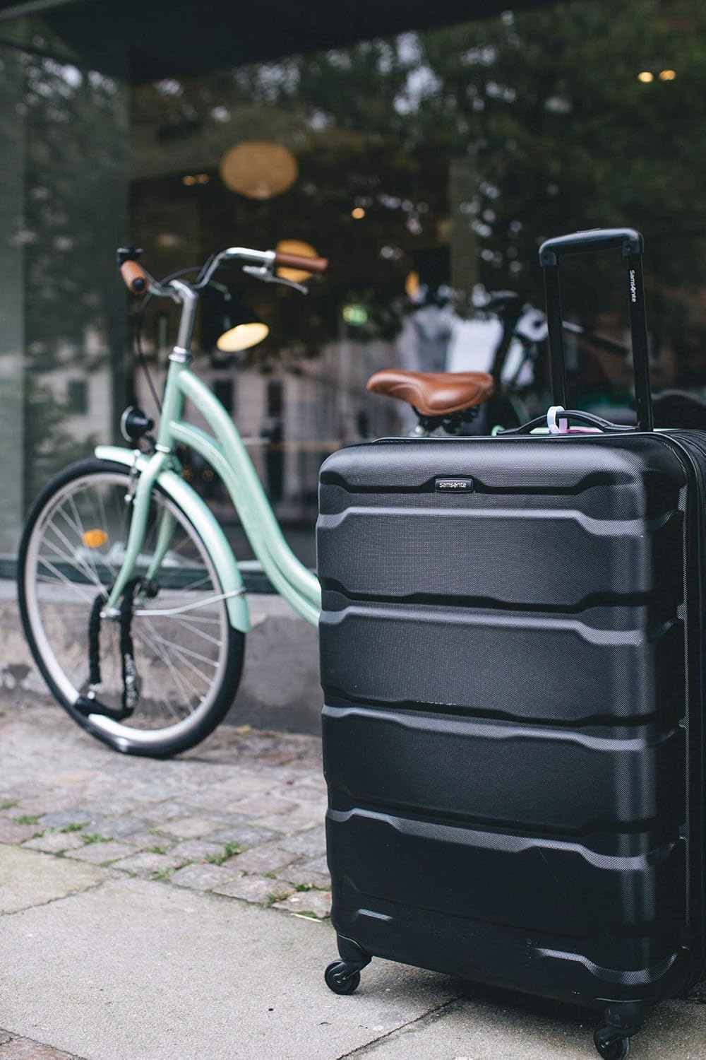 Samsonite Omni PC Hardside Expandable Luggage with Spinner Wheels, Black, Carry-On 20-Inch