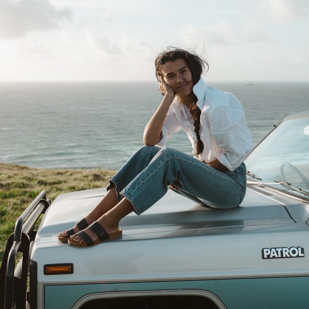 REEF Cushion Vista Women's Fashion Slide Sandal, Vegan Leather Strap, Ultra Soft Cushion Footbed