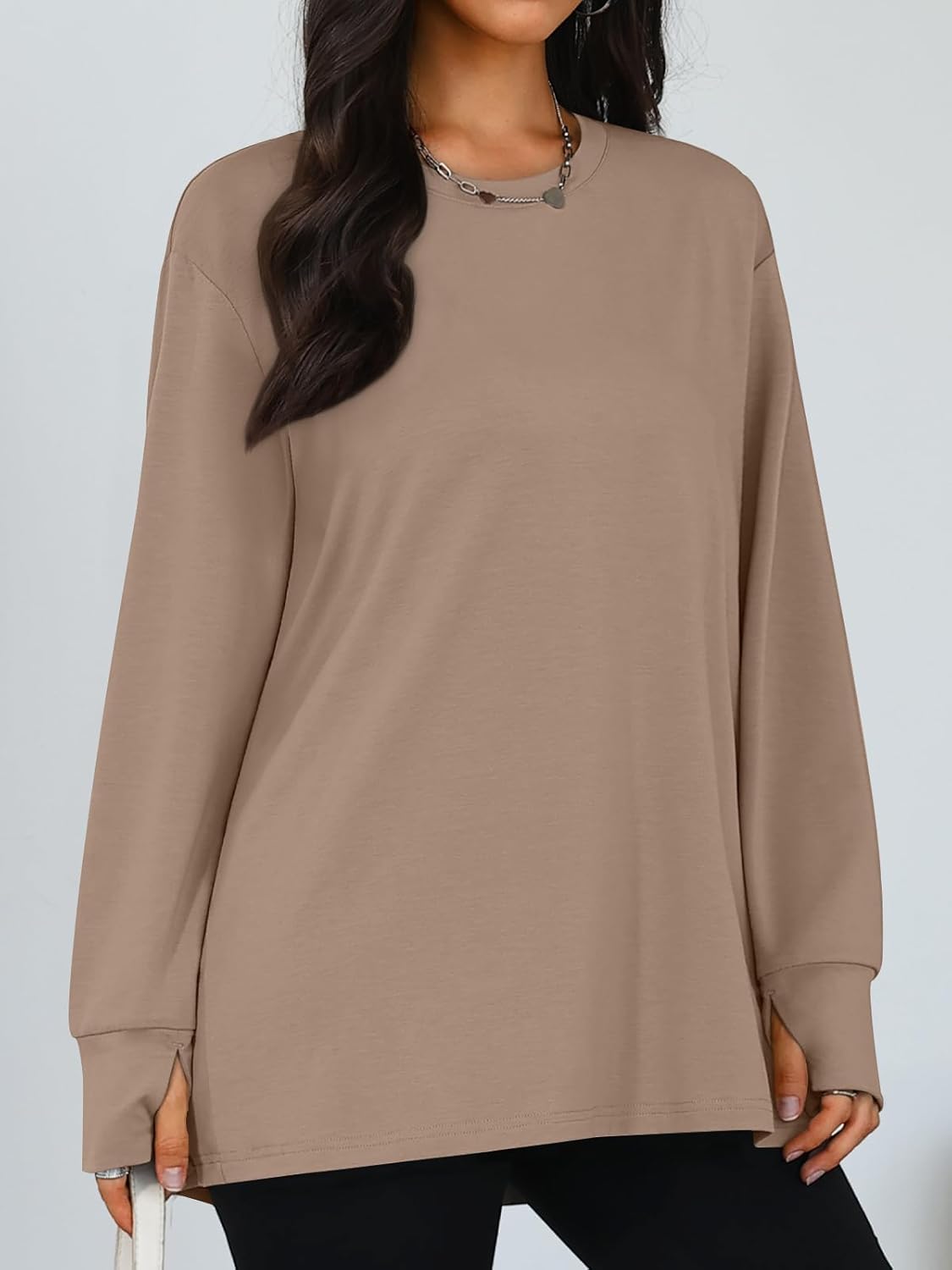 Alternative view of Trendy Queen Womens Oversized T Shirts Fall Thumb Hole Long Sleeve Workout Tops Fashion Plus Size Gym Loose Y2k Tunic Tee