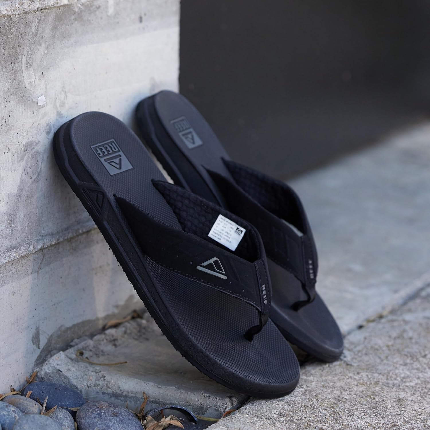 Alternative view of REEF Men's Phantoms Flip Flops