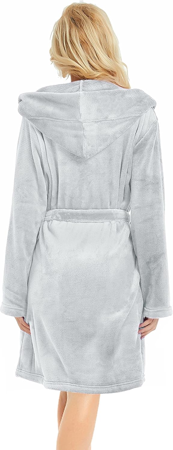 U2SKIIN Women Hooded Fleece Robe, Short Plush Robes for Womens With Hood Soft Warm Spa Bathrobe