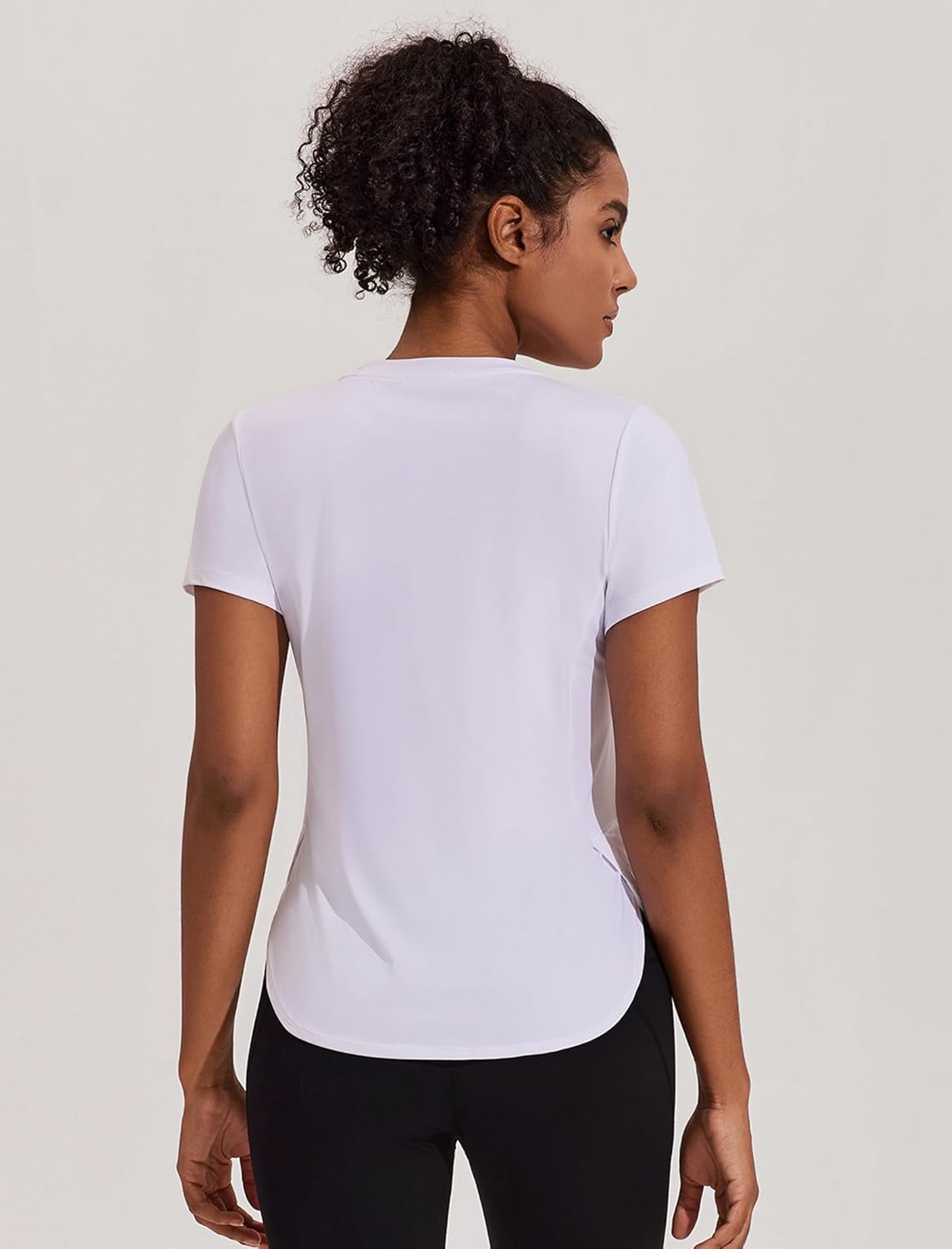 Alternative view of PINSPARK Workout Tops for Women UPF 50+ Yoga Shirts Short Sleeve Athletic Tops with Side Slits Running Gym Tee Top Loose Fit