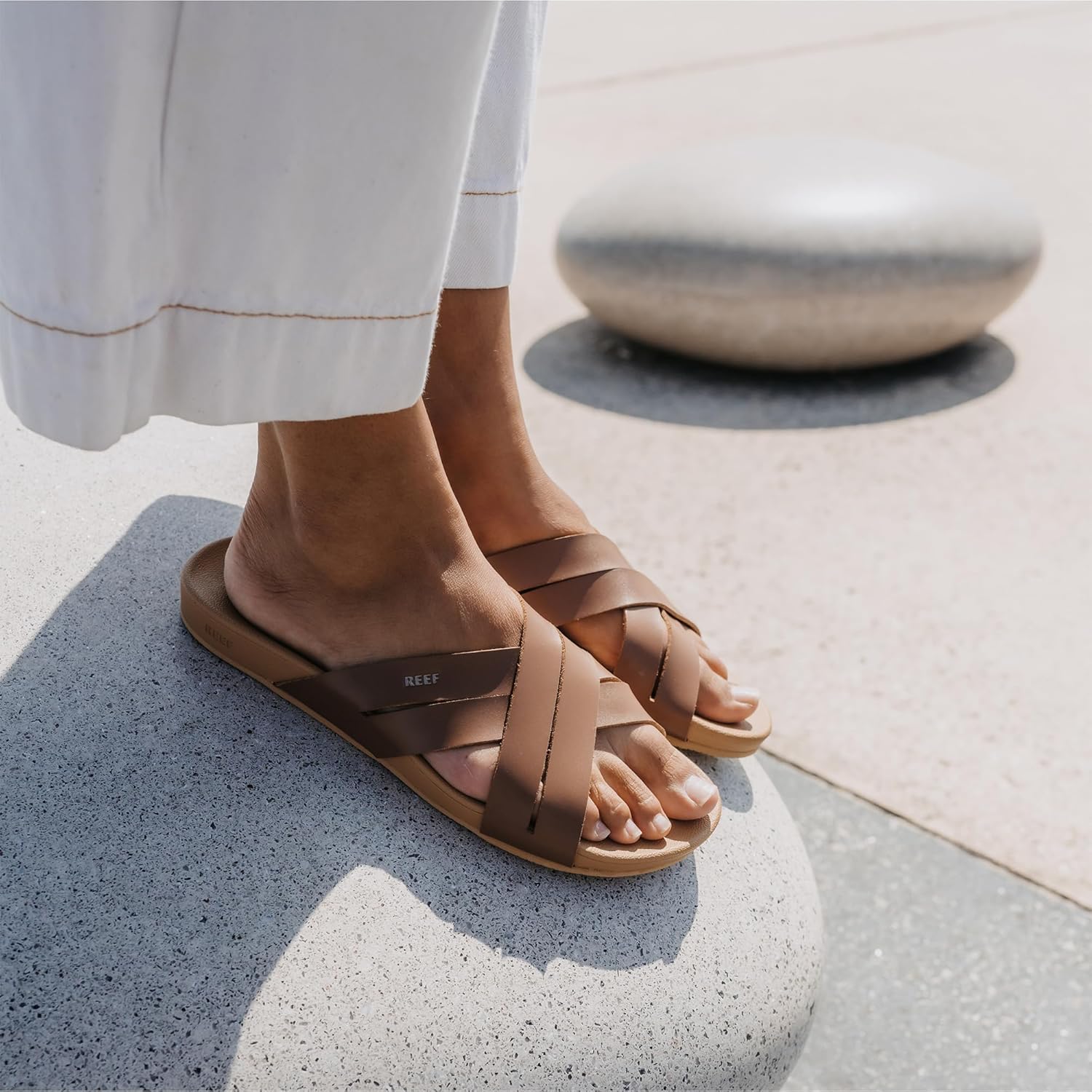 REEF womens Cushion Spring Bloom