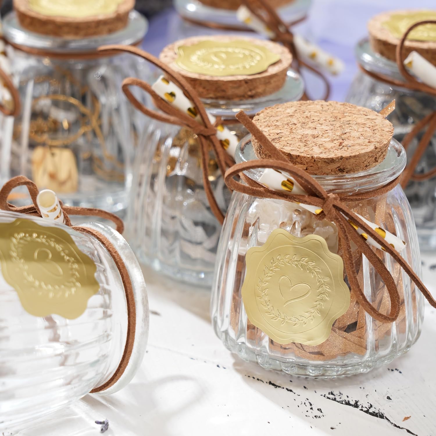 PigPotParty 100 PCS Gold Embossed Envelope Stickes - Heart Stickes Foil Envelope Seal for Valentine' Day, Wedding Invitations, Greeting Cards, Party Favors, Self-Adhesive