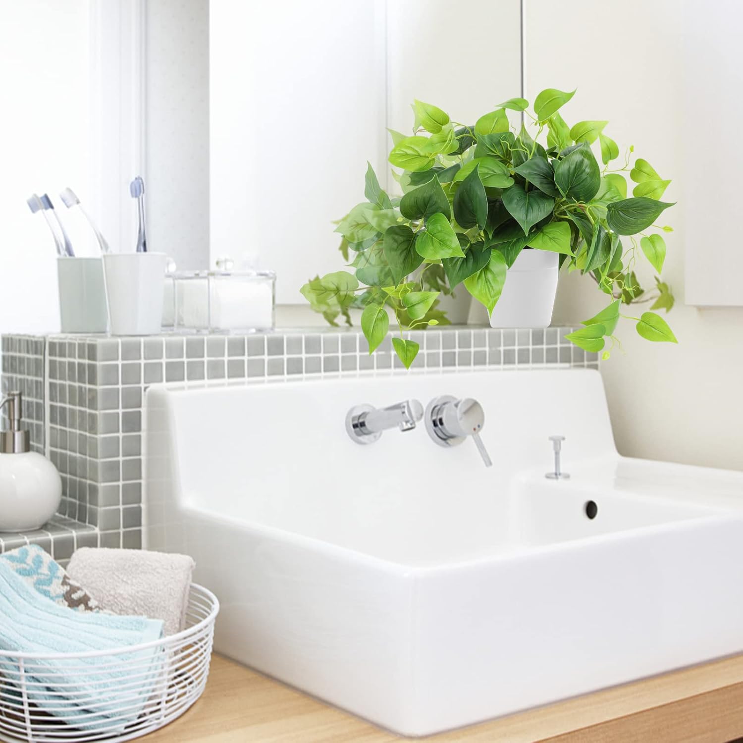 CEWOR Artificial Plants Fake Pothos with Plastic Pot Artificial Potted Plant for Home Office Bedroom Indoor Outdoor Decor 1 Pack - Image 4