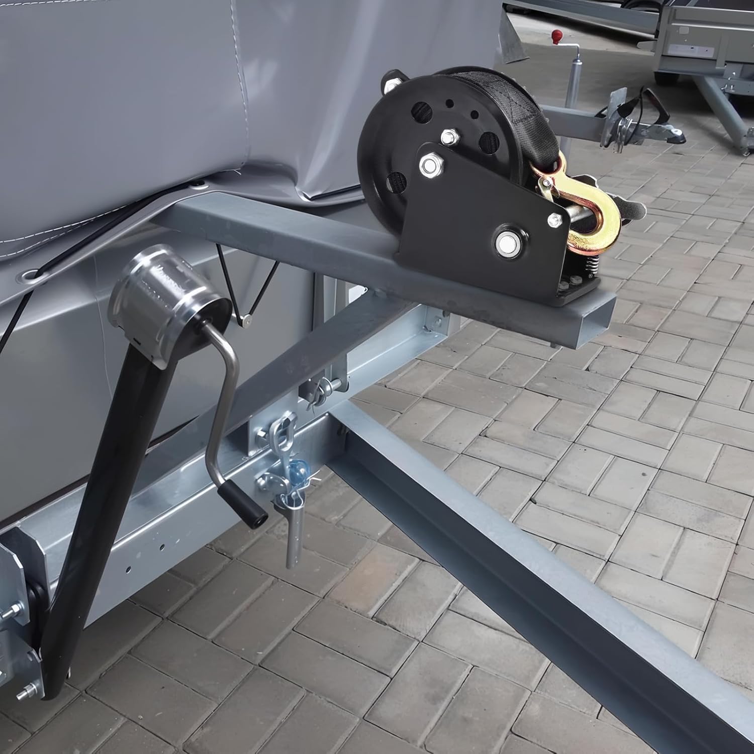 VEVOR Boat Winch,1200 lbs Capacity Hand Boat Trailer Winch Heavy Duty Rope Crank with 23 ft Polyester Strap and Two-Way Ratchet, Manual Operated Hand Crank Winch for Trailer, Boat or ATV Towing - Image 7