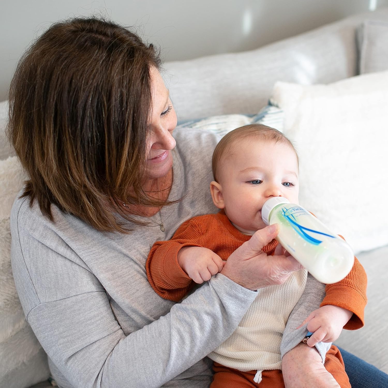 Philips Avent Natural Baby Bottles with Natural Response Nipples (Medium Flow, Flow 3), with Seahorse and Starfish Design, 9oz, 4-Pack, SCY903/68