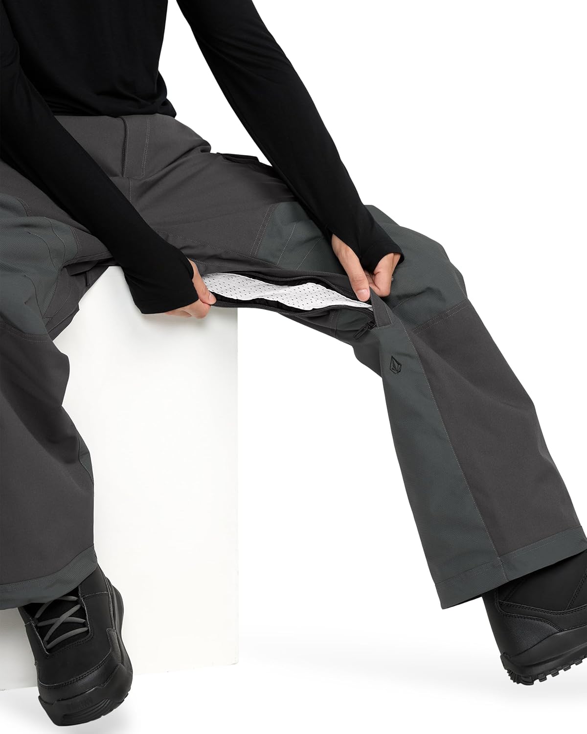 Volcom Men’s Nwrk Baggy Snowboard Pant u2013 10k Waterproof Breathable 2-layer