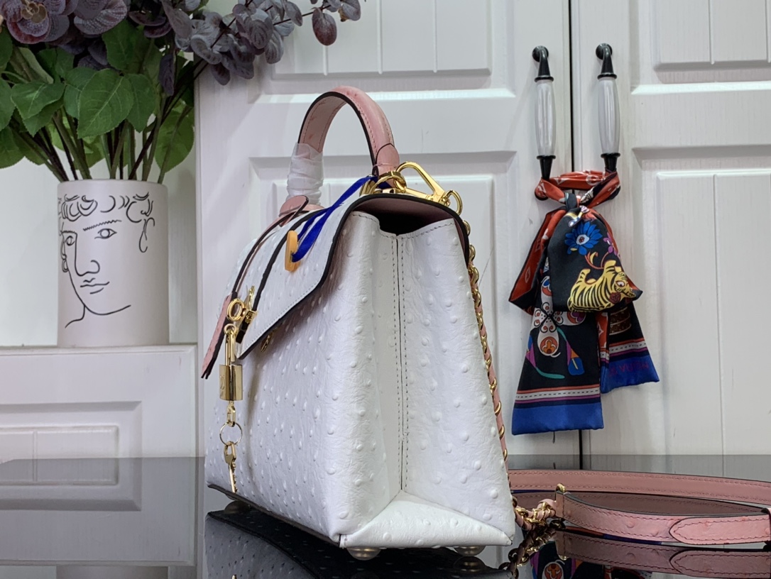 RARE Louis Vuitton Rose des Vents Ostrich Mini Exotic Pearly