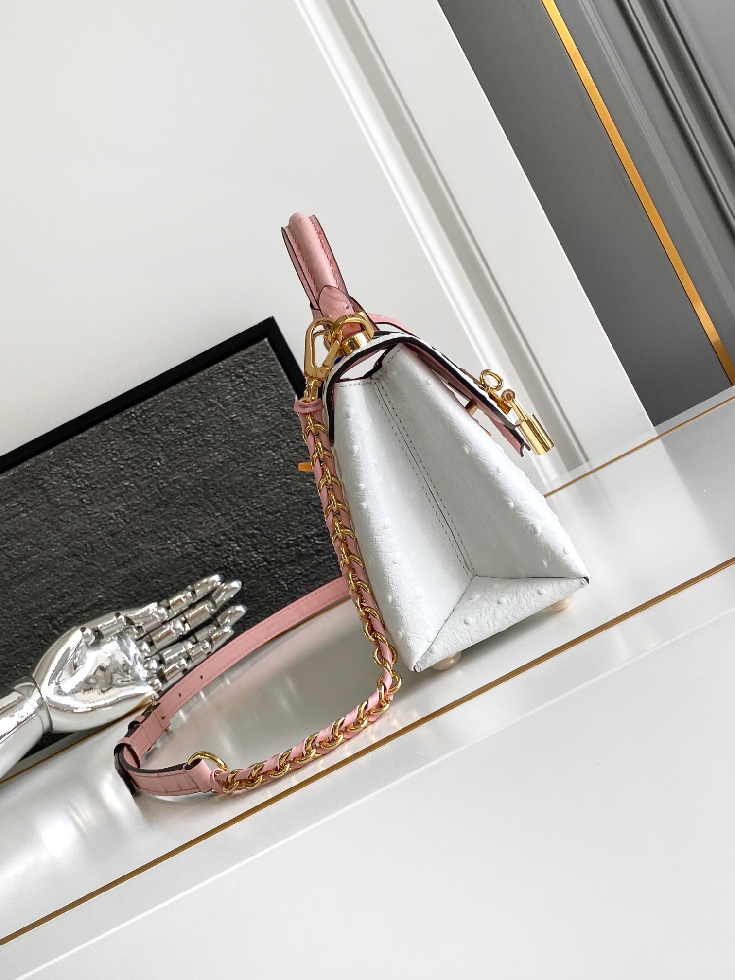 RARE Louis Vuitton Rose des Vents Ostrich Mini Exotic Pearly White Sakura Pink